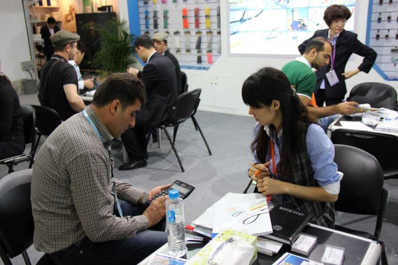 Chs China Top Brand Insert Type Sq Nylon Wire Holder