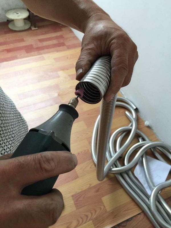 Liquid Tight Flexible Waterproof Flex Corrugated PVC Metal Conduit Hose Ss Pipe Tubes with PVC Connector